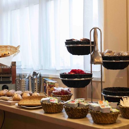 Wink Hotel Juvisy Eksteriør billede